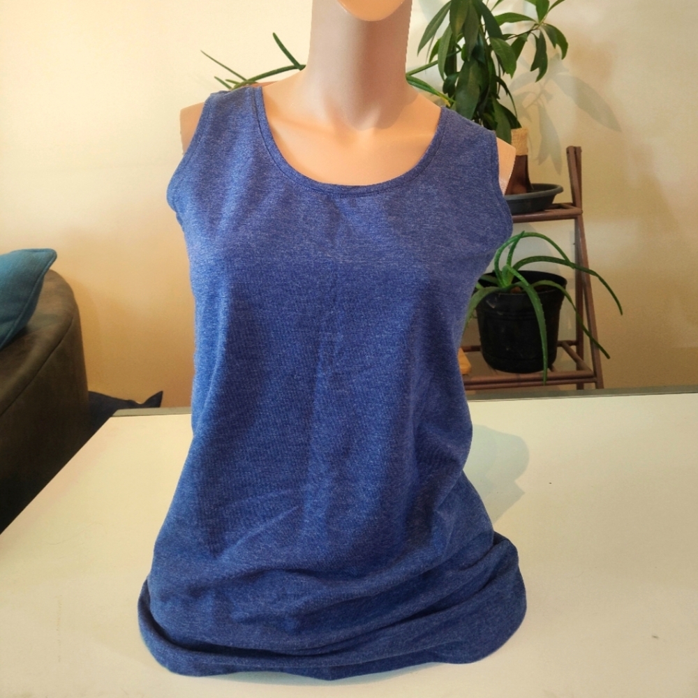 Robert Kitchen Blue Sleeveless Women's Tank Top